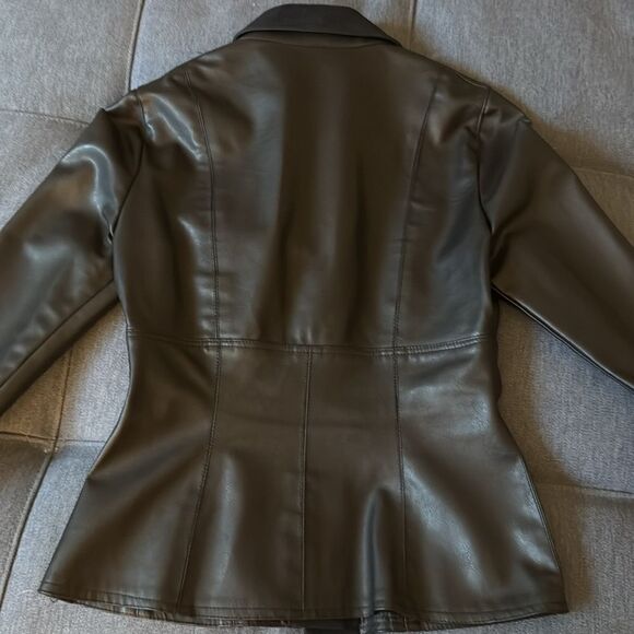 Vintage Vertigo Paris Faux Leather Fitted Black Jacket with Ultra Suede Collar. - Picture 2 of 7